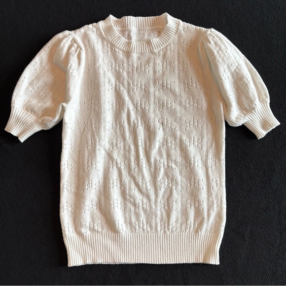 Sweaters - Vintage Classic White Puff Sleeve Short Sleeve Soft Sweater Semi-fitted EUC S